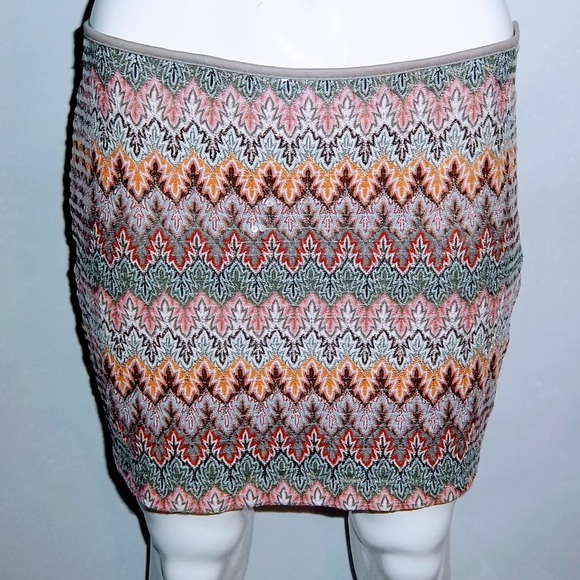 NWT EXPRESS Sz 6 S/P Geometric Sequined Mini Skirt - Picture 1 of 7